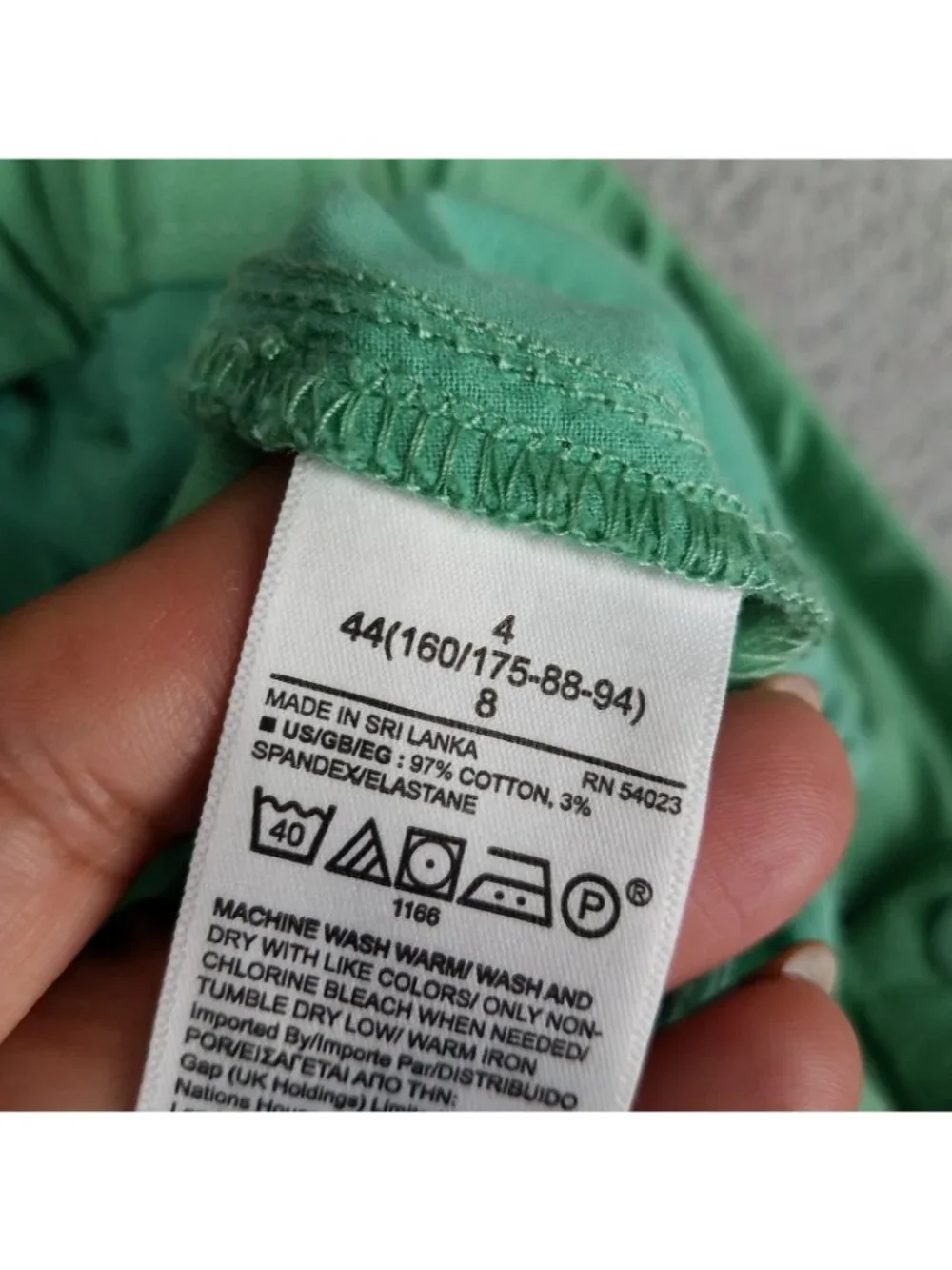 NEW GAP Chino Shorts Women's 4 Khaki Green Pleated Elastic Waist Casual Comfort